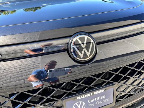 Certified 2026 Volkswagen Tiguan SE R-Line AWD/4WD image 30