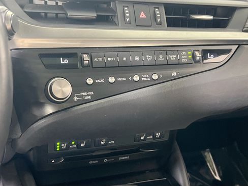 Used 2021 Lexus ES 350 w/ Premium Package FWD image 14