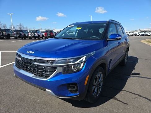 Used 2024 Kia Seltos S image 2