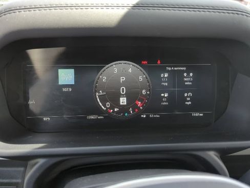 Used 2025 Land Rover Defender 110 S AWD/4WD image 7