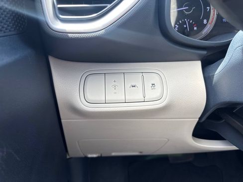 Used 2021 Hyundai Venue w/ Cargo Package FWD image 29