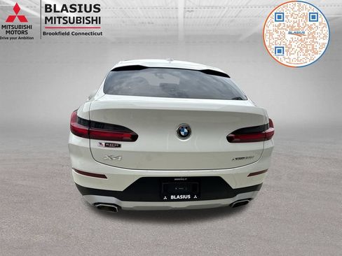 Used 2025 BMW X4 xDrive30i AWD/4WD image 11