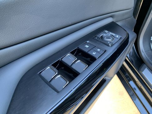 Used 2025 Lexus ES 350 F Sport w/ Accessory Package (Z2) image 15