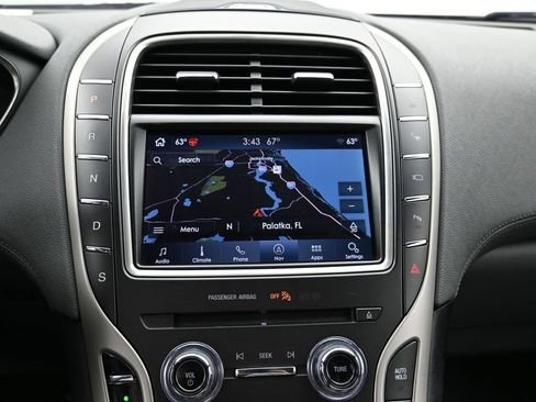 Used 2020 Lincoln Nautilus Reserve w/ Equipment Group 201A image 16