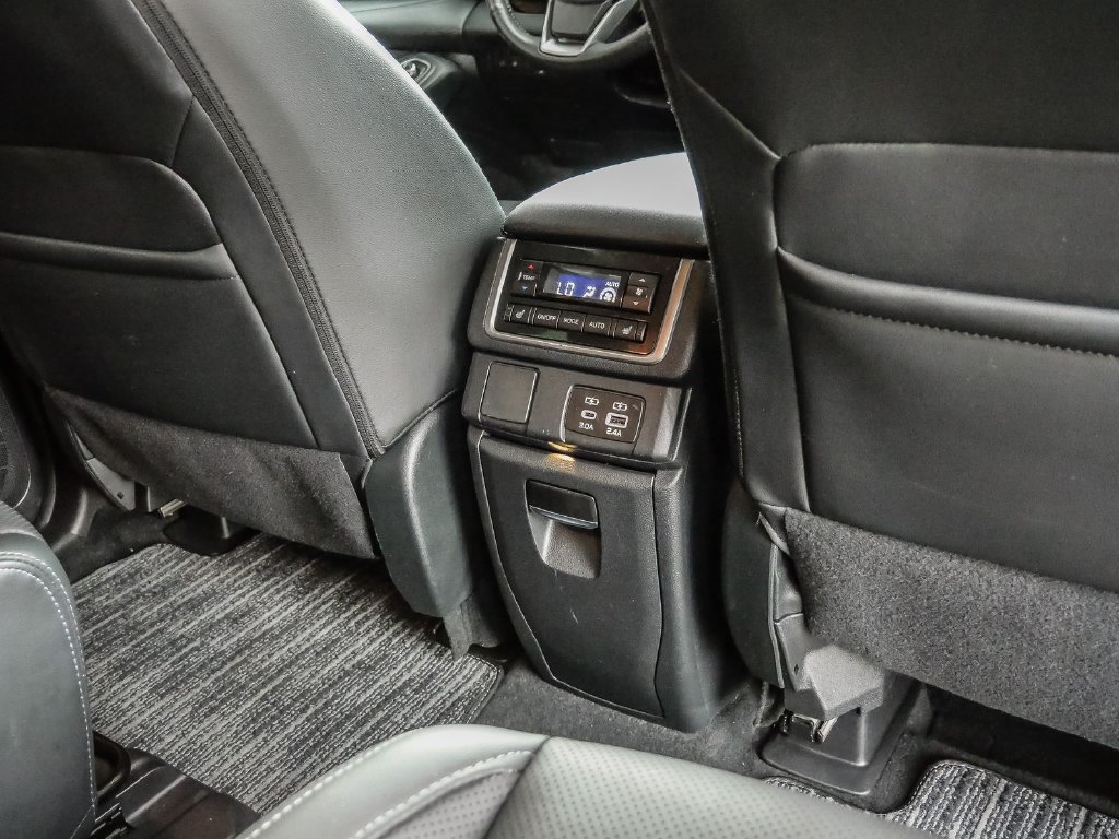 Used 2023 Subaru Ascent Limited AWD/4WD image 24