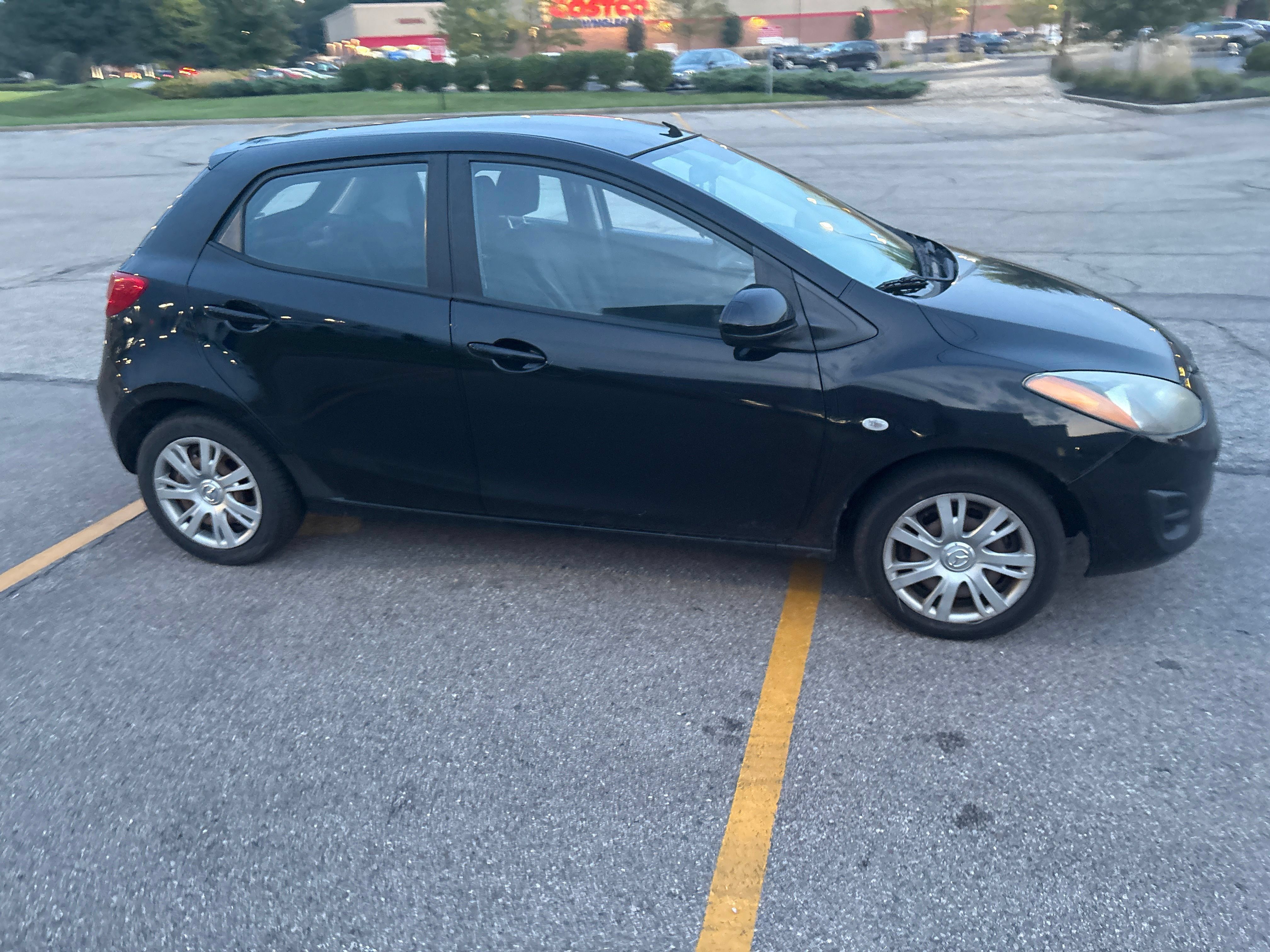 Used 2012 MAZDA MAZDA2 Sport FWD image 14
