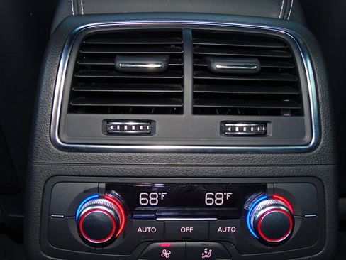 Used 2018 Audi S6 Premium Plus image 22