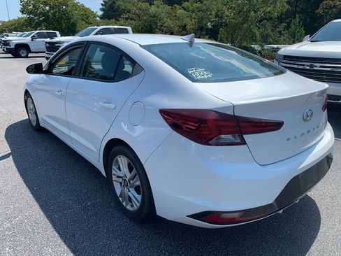 Used 2020 Hyundai Elantra SEL w/ Cargo Package (C1) FWD image 4