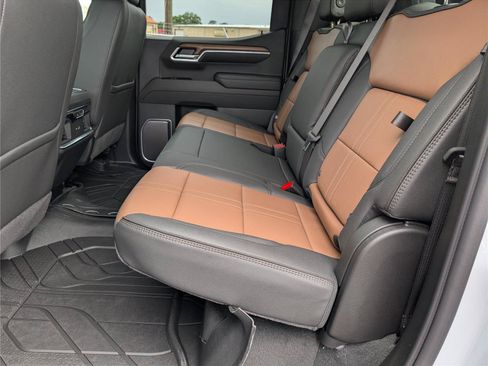 New 2026 Chevrolet Silverado 1500 High Country AWD/4WD image 33