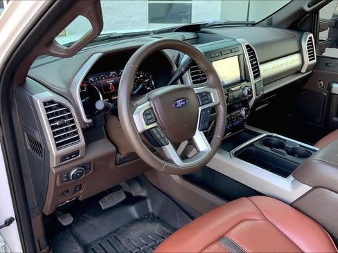 Used 2021 Ford F250 King Ranch w/ King Ranch Ultimate Package AWD/4WD image 18