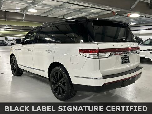 Used 2022 Lincoln Navigator Black Label image 4