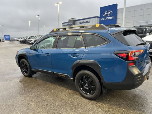 Used 2022 Subaru Outback Wilderness w/ Wilderness Package image 13