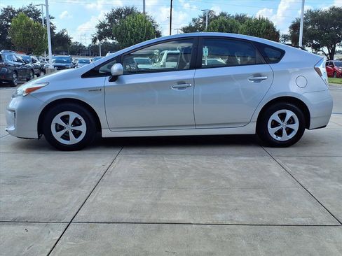 Used 2015 Toyota Prius Three image 22