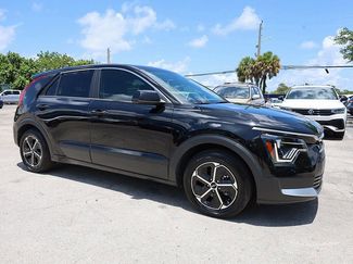 Used 2024 Kia Niro LX FWD video 1