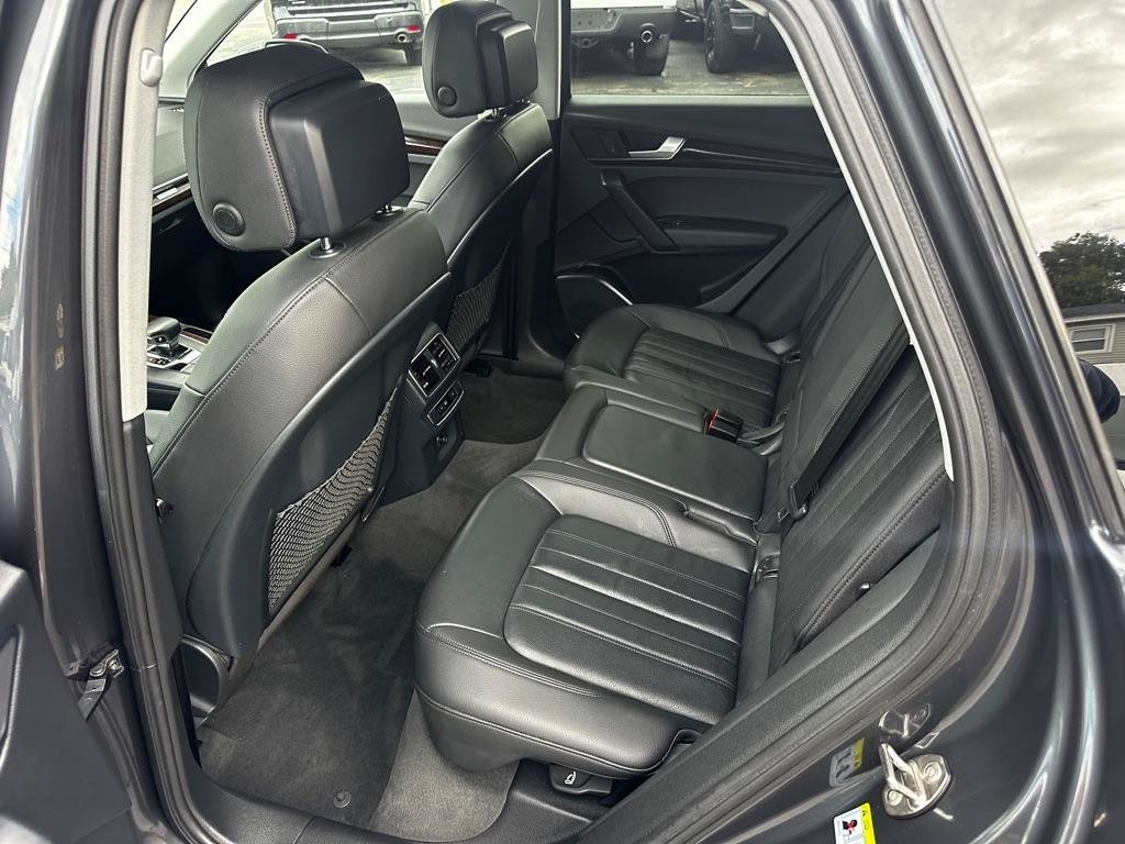 Used 2019 Audi Q5 2.0T Premium w/ Convenience Package AWD/4WD image 9