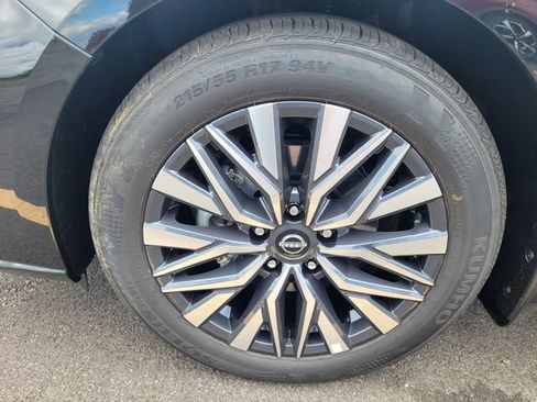 New 2026 Nissan Altima 2.5 SV FWD image 10
