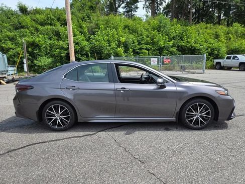 Used 2023 Toyota Camry SE FWD image 12