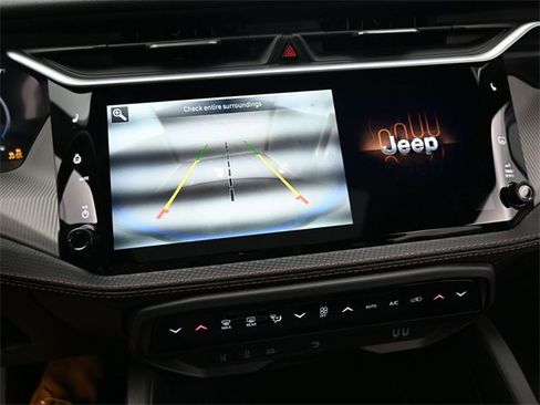 New 2026 Jeep Cherokee Laredo image 32