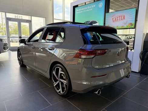 New 2026 Volkswagen GTI SE image 4