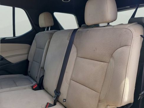 Used 2023 Chevrolet Traverse LS FWD image 6
