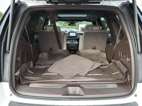 Used 2023 Chevrolet Tahoe Z71 w/ Luxury Package AWD/4WD image 38