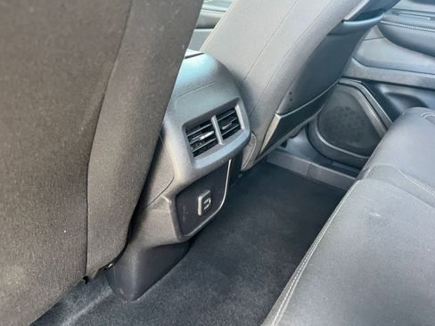 Used 2024 GMC Terrain SLE image 23