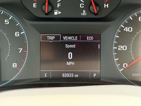 Used 2022 Chevrolet Malibu LT FWD image 25