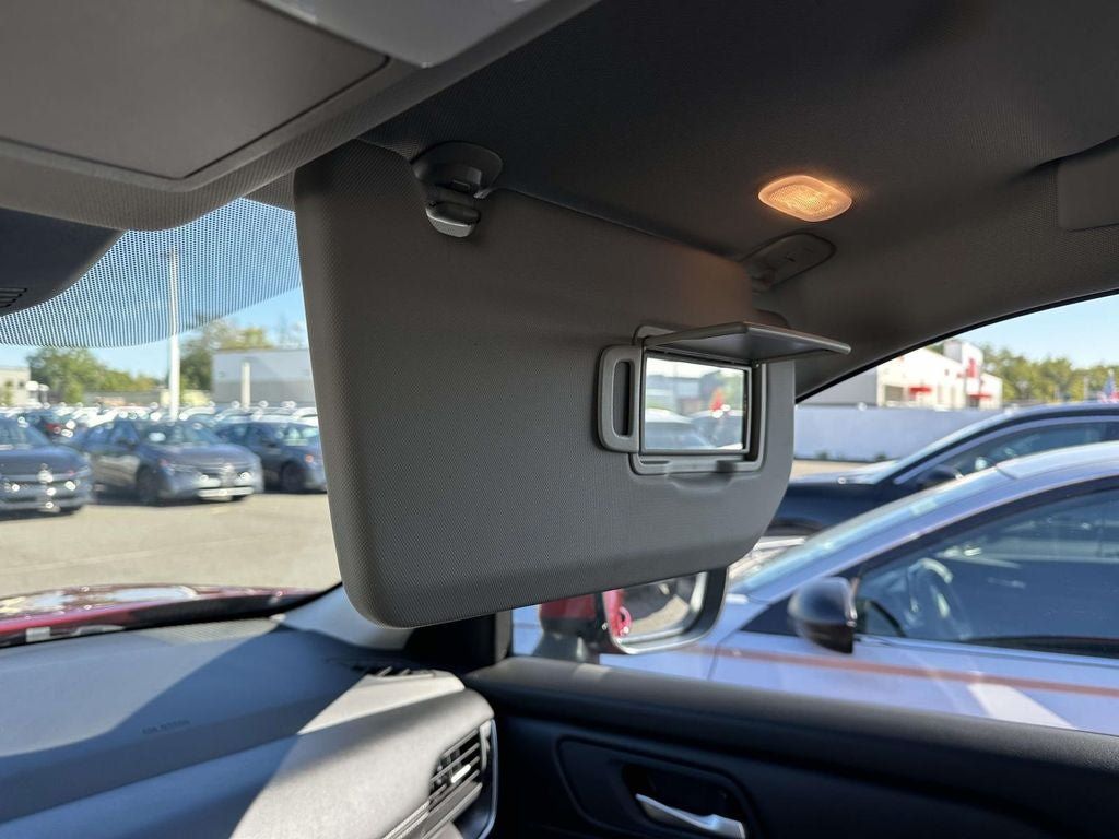Certified 2025 Nissan Rogue SV AWD/4WD image 18