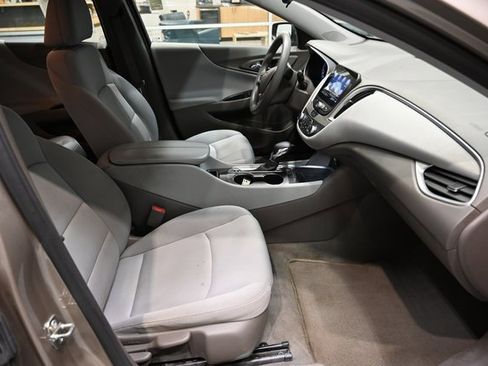 Used 2022 Chevrolet Malibu LT image 10