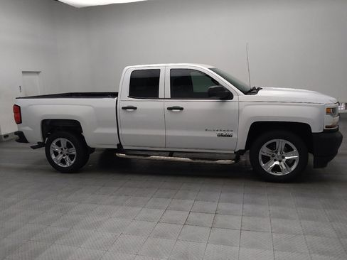 Used 2016 Chevrolet Silverado 1500 Custom image 11