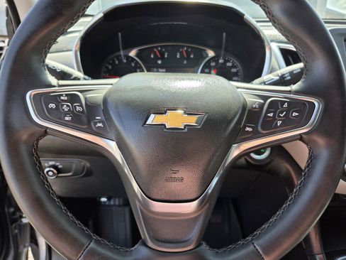 Used 2023 Chevrolet Equinox LT FWD image 18