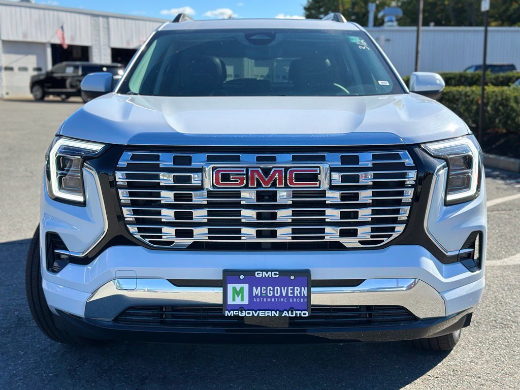 New 2027 GMC Terrain Denali w/ LPO, Floor Liner Package AWD/4WD image 10