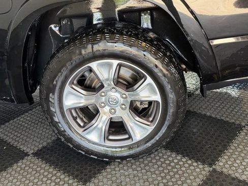 Used 2022 RAM 1500 Laramie AWD/4WD image 13