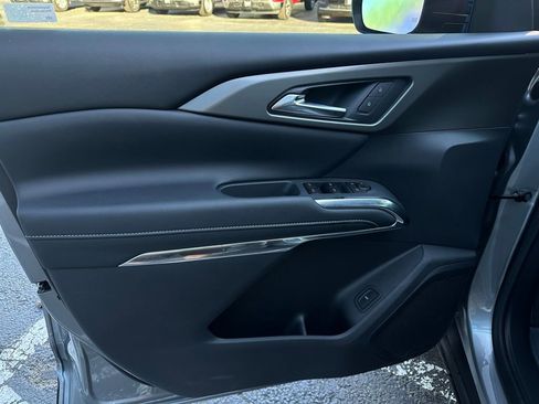 New 2026 Chevrolet Traverse LT w/ Sun and Wheel Package image 11