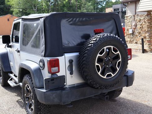 Used 2012 Jeep Wrangler Sport AWD/4WD image 8