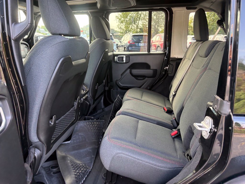 Used 2024 Jeep Wrangler Unlimited Rubicon w/ Convenience Group AWD/4WD image 22