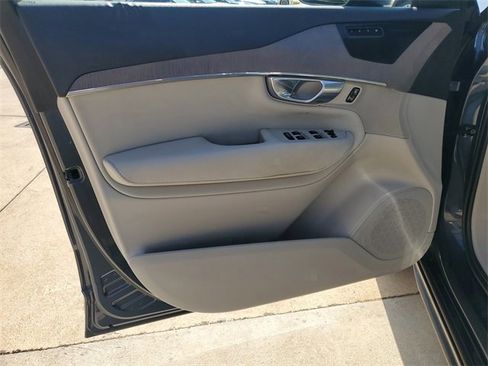 Used 2023 Volvo XC90 B5 Plus w/ Protection Package Premier image 13