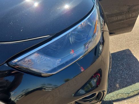 Used 2025 Toyota Highlander LE image 30