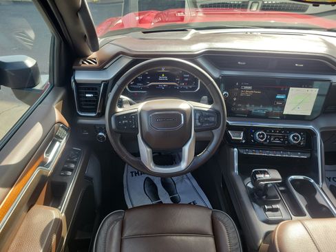 Used 2024 GMC Sierra 1500 Denali w/ Denali Reserve Package AWD/4WD image 9