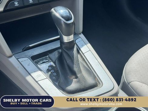 Used 2018 Hyundai Elantra Value Edition FWD image 11
