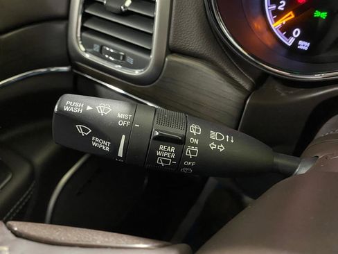 Used 2018 Jeep Grand Cherokee Overland image 21