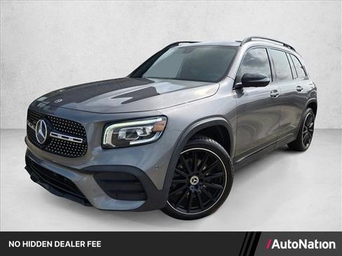 Used 2022 Mercedes-Benz GLB 250 image 1