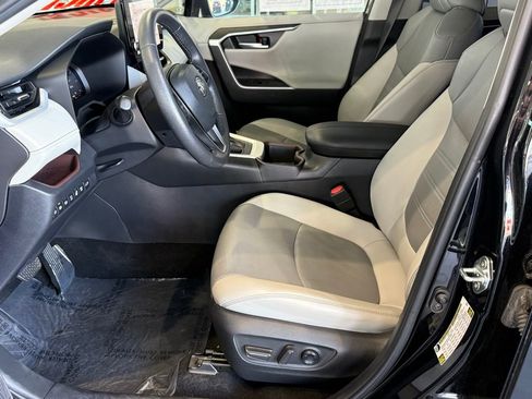 Used 2024 Toyota RAV4 Limited w/ Advanced Technology Package image 25
