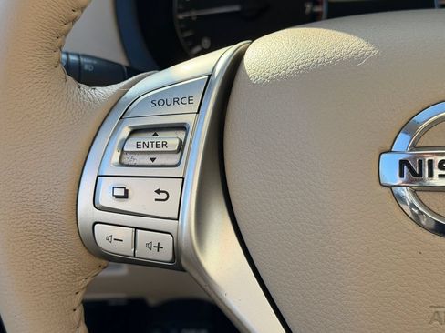 Used 2016 Nissan Altima 2.5 SV w/ Convenience Package FWD image 24