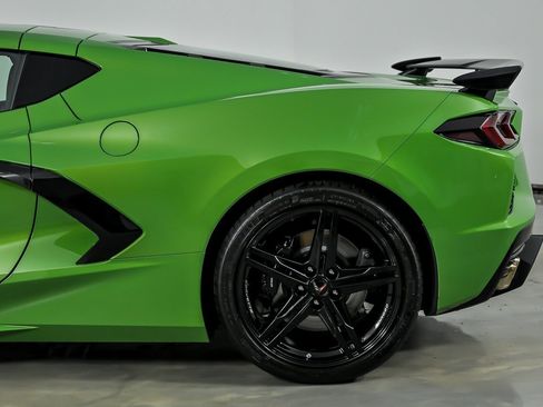 Used 2026 Chevrolet Corvette Stingray Premium Cpe w/ Z51 Performance Package RWD image 9