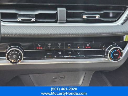 Used 2026 Chevrolet Equinox LT FWD image 24