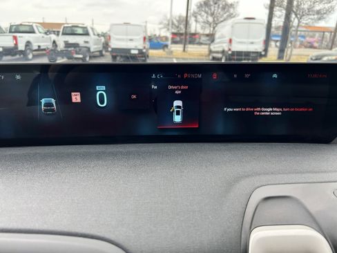 Used 2025 Ford Expedition Active image 15