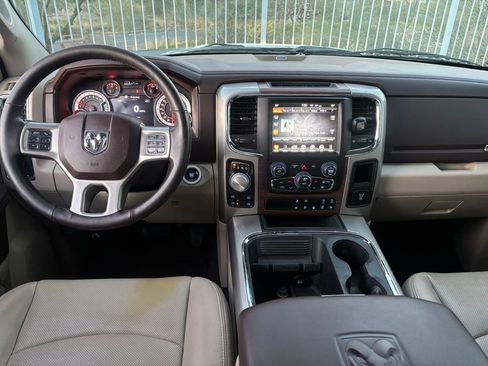 Used 2017 RAM 1500 Laramie w/ Convenience Group image 5