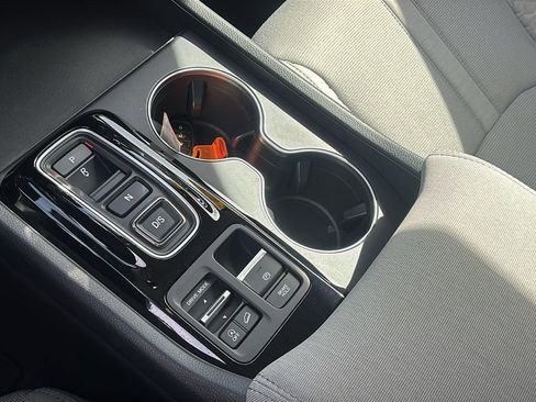 Used 2023 Honda Pilot LX image 21