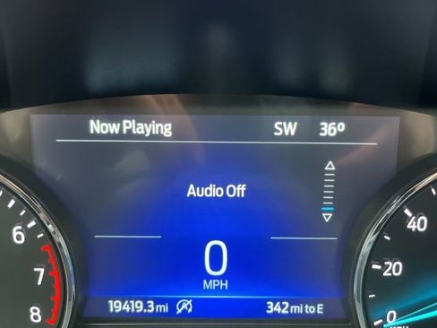 Used 2023 Ford Explorer Limited w/ Limited Technology Package image 17